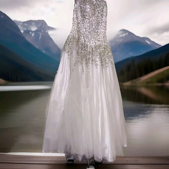 Alyce Design Dresses & Skirts - Alyce Design lace Wedding Ballgown  Formal Gown Homecoming Prom Size 10